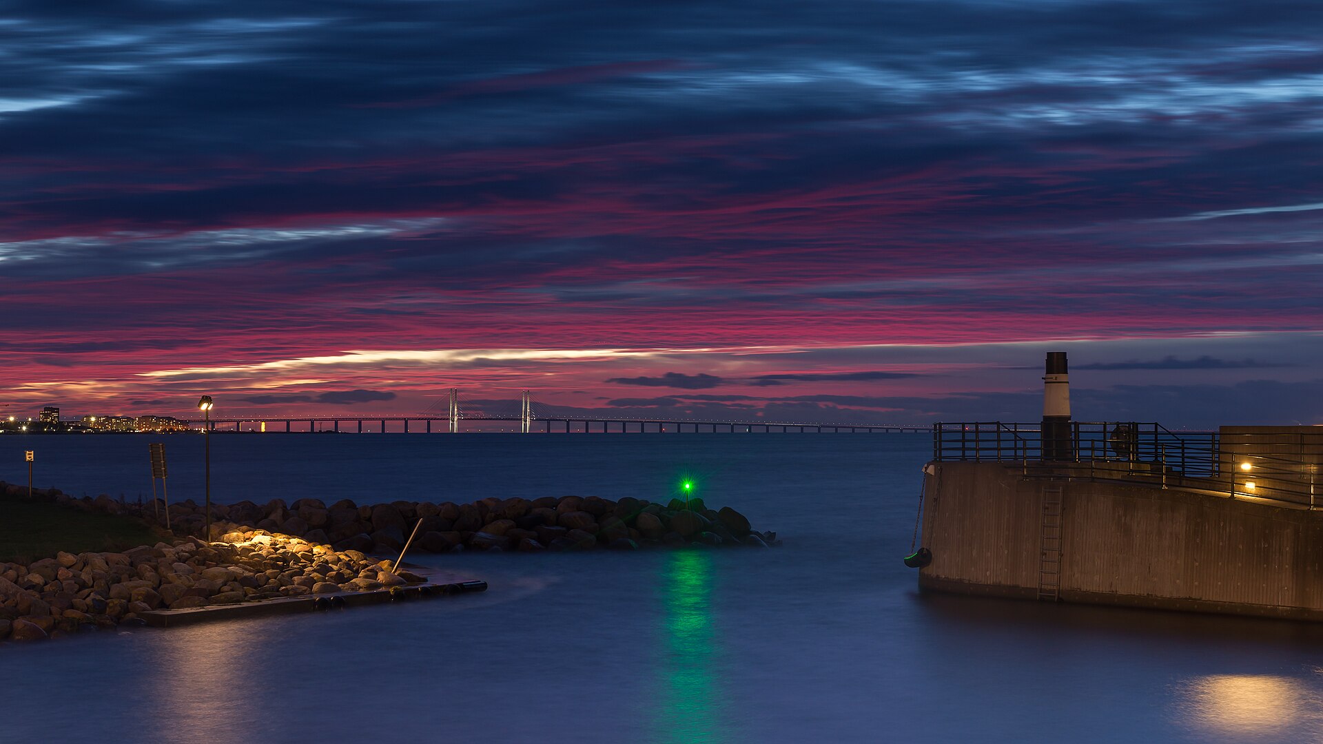 The Øresund Bridge between Malmö and Copenhagen at dusk